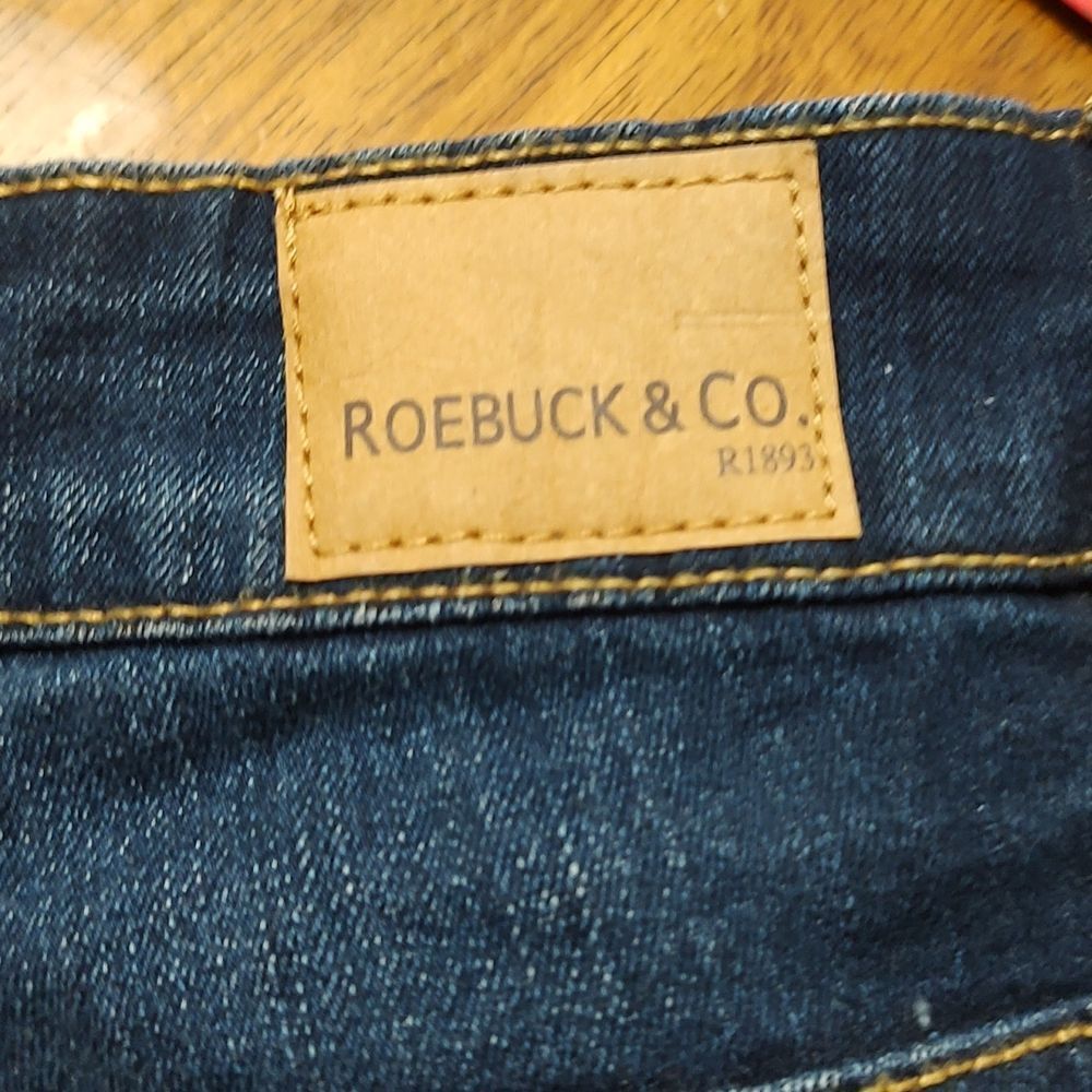 Roebuck & Co dark denim jean rough hem mid rise short shorts Sz 10 NWOT - Picture 4 of 5